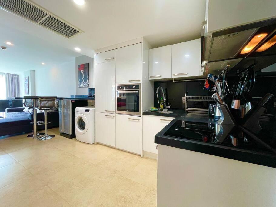 60Sqm Luxury 1 Bed - Pattaya City Centre - Centara Avenue Residences - 704 Экстерьер фото