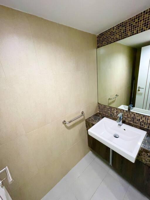 60Sqm Luxury 1 Bed - Pattaya City Centre - Centara Avenue Residences - 704 Экстерьер фото